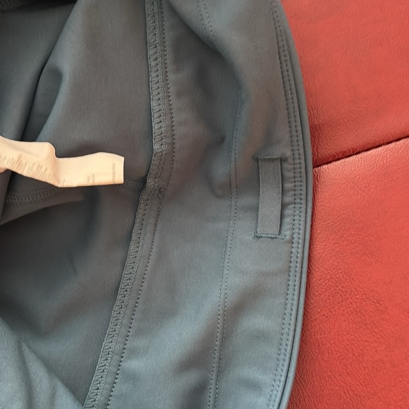 NWOT-Fabletics Motion365- Sleek Blue Ankle-Length Leggings - Picture 10 of 10